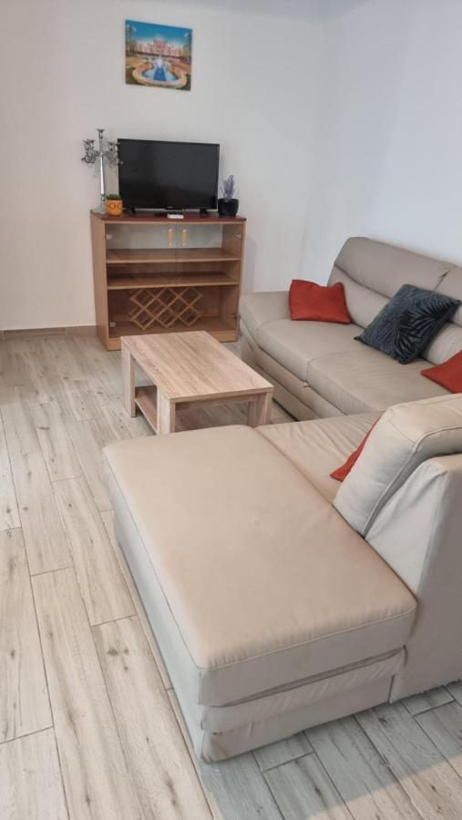 New Bucuresti Relax Flat - Apartament Relaxare - 4 People Apartment Bagian luar foto